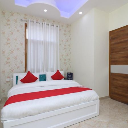 Hotel O The Grand Palace غازي أباد المظهر الخارجي الصورة