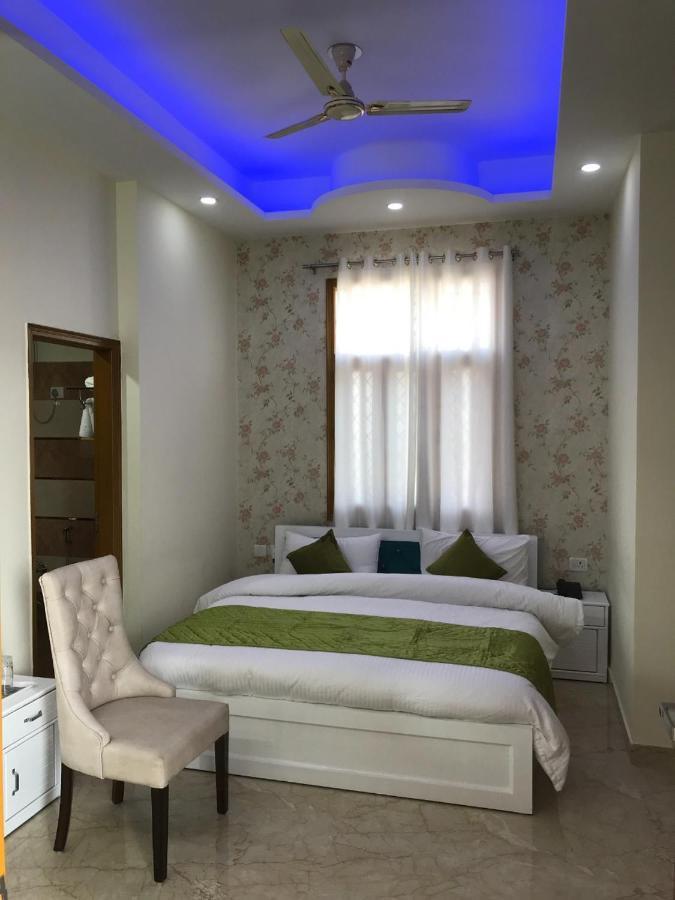 Hotel O The Grand Palace غازي أباد المظهر الخارجي الصورة
