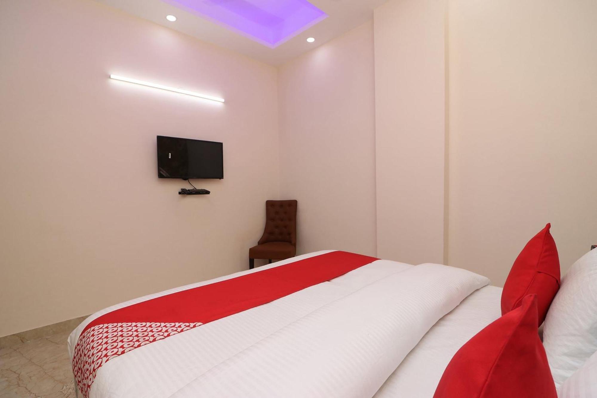 Hotel O The Grand Palace غازي أباد المظهر الخارجي الصورة