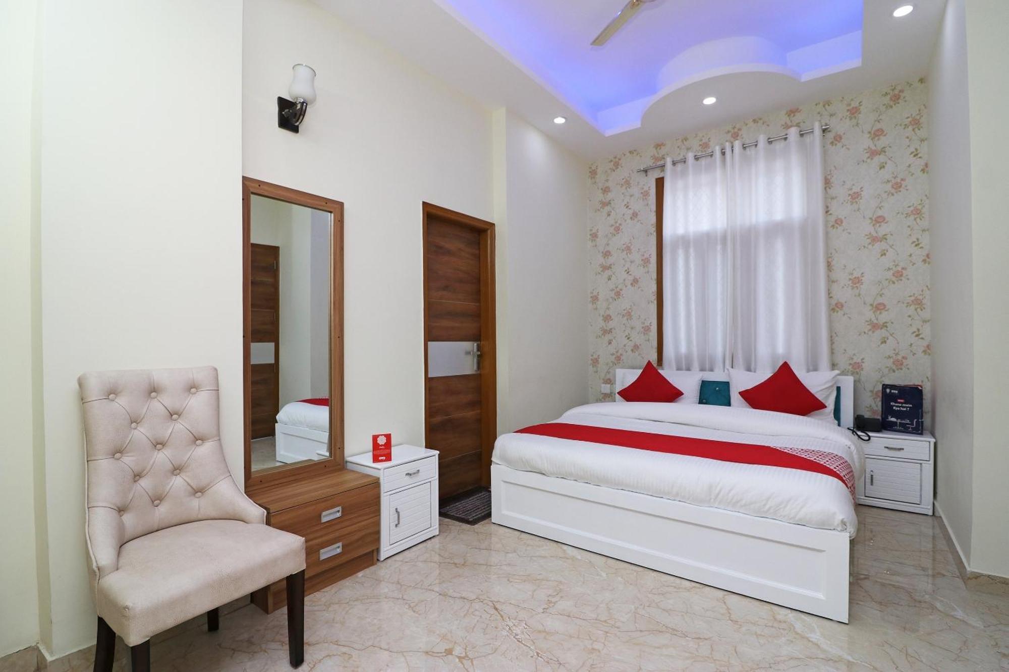 Hotel O The Grand Palace غازي أباد المظهر الخارجي الصورة