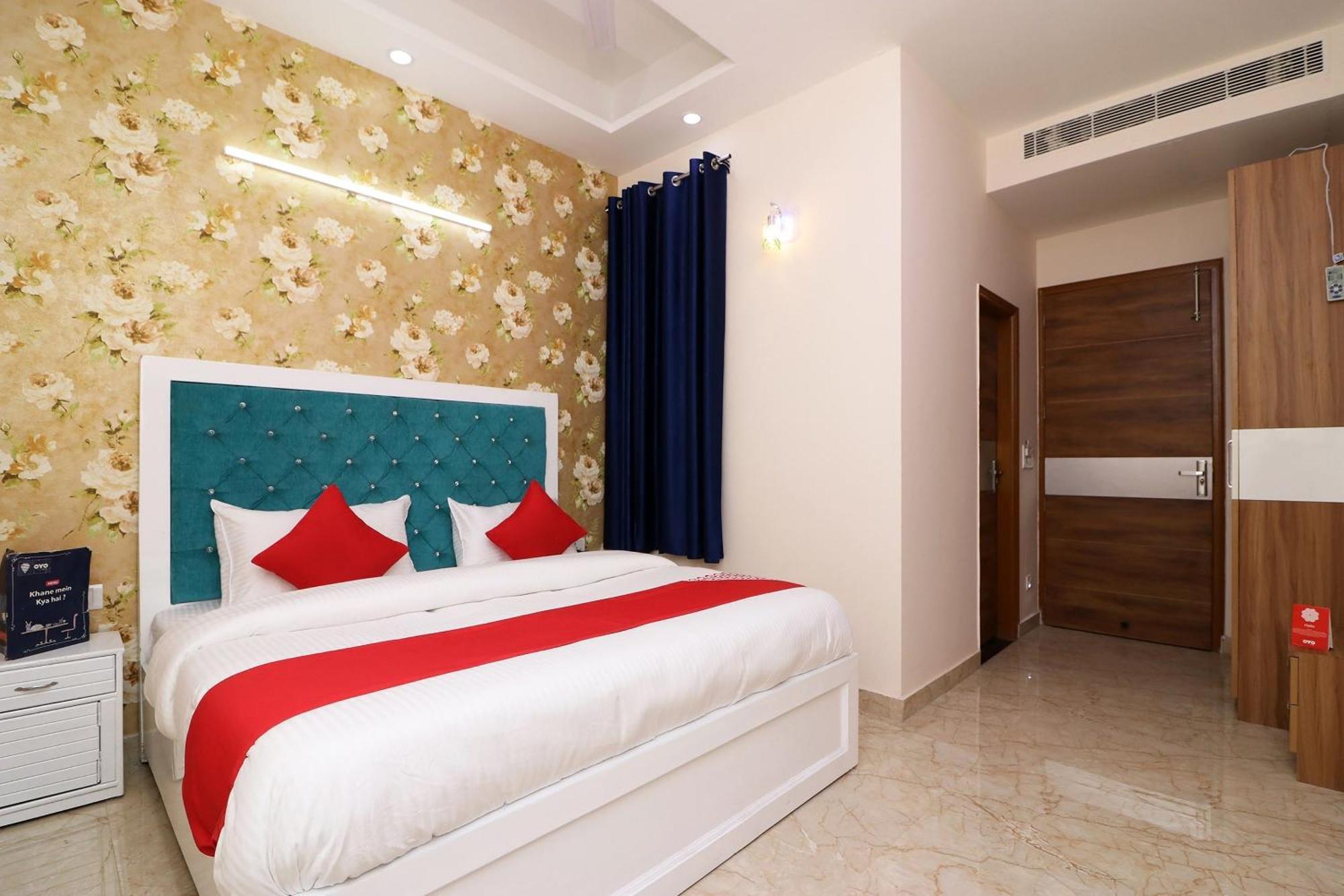 Hotel O The Grand Palace غازي أباد المظهر الخارجي الصورة