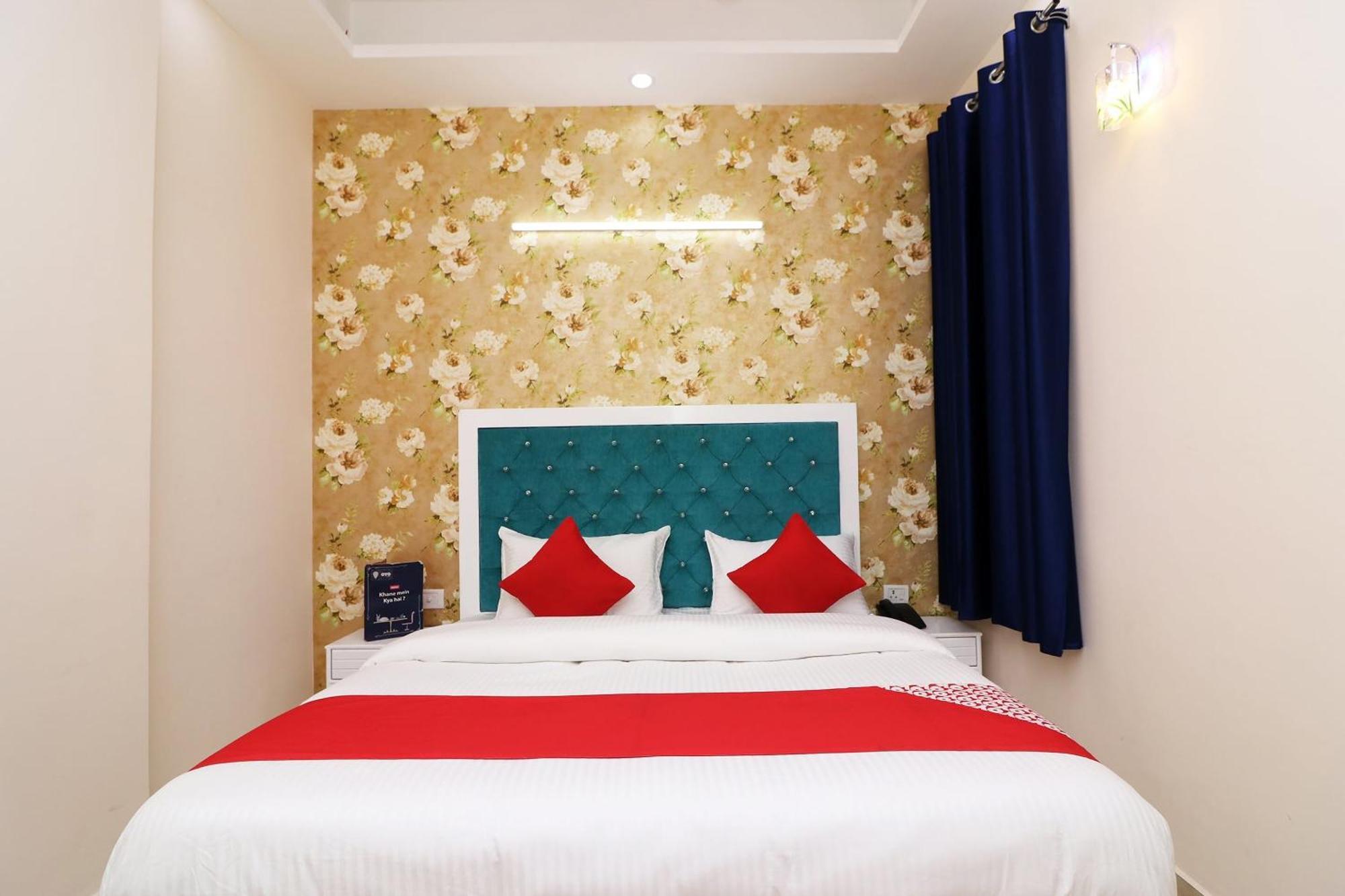 Hotel O The Grand Palace غازي أباد المظهر الخارجي الصورة
